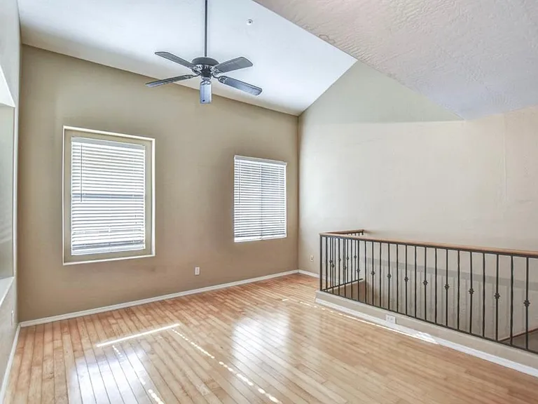880 W Aspen Way — Photo 5