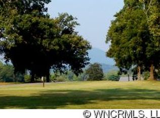 17 Tandem Trl, Landrum, SC 29356