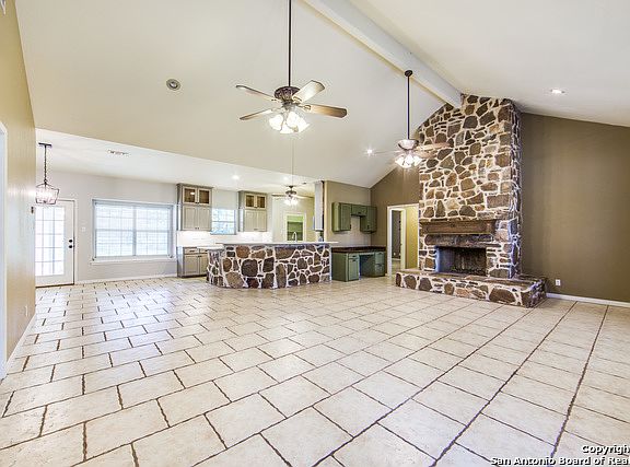 3rd image of 337 Fleetwood Ln