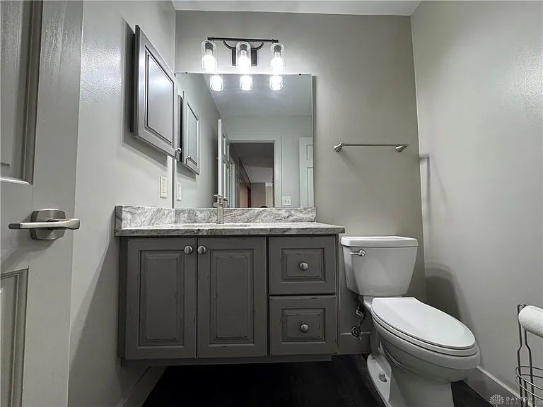 1244 Robbins Run Ct — Photo 9