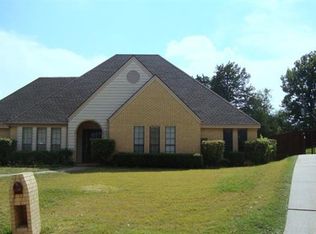 1501 Canterbury Ct, Grand Prairie, TX 75050