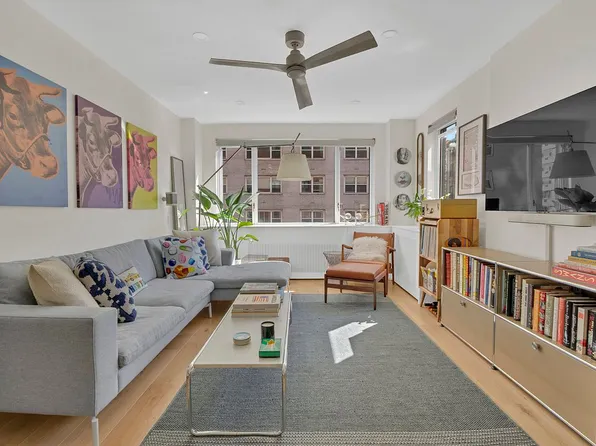 105 W 13th St APT 5D, Manhattan, NY 10011