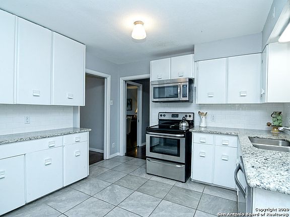 5th image of 311 Karen Ln
