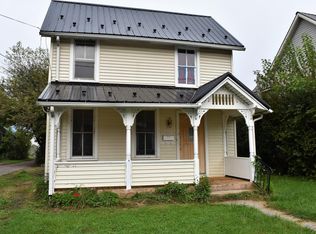 213 Middle St, Mill Hall, PA 17751