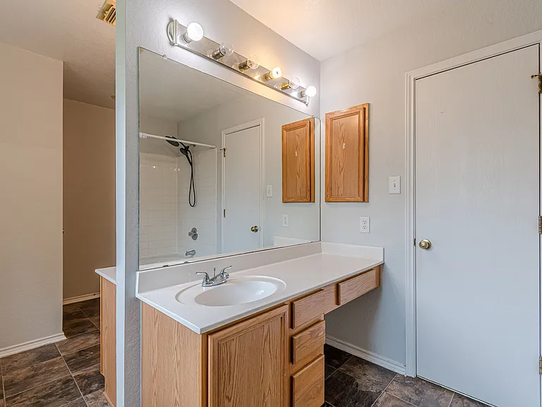 164 Springtree Holw — Photo 36