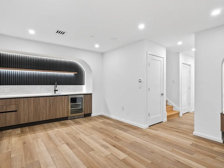 15 Algonquin Rd #2 — Photo 17