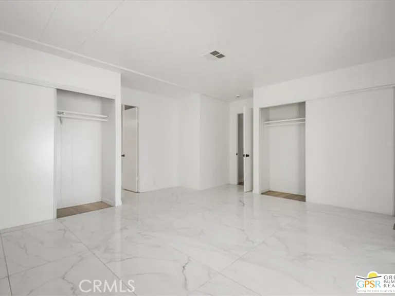 38 N Paseo Laredo — Photo 9