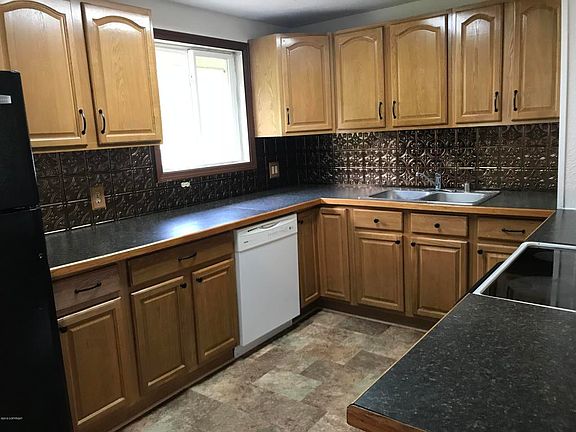 2nd image of 1530 S Leora Dr