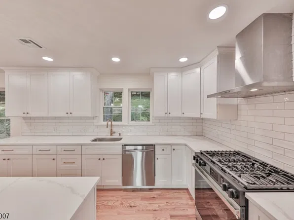 90 Chestnut St, Morristown Town, NJ 07960