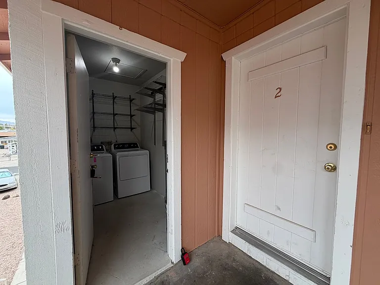 1575 Monte Vista Dr #2 — Photo 2
