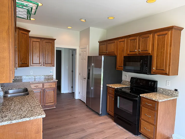 447 Monarchos Ln — Photo 10