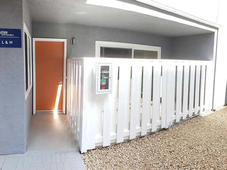 Aviation Townhomes — Photo 18