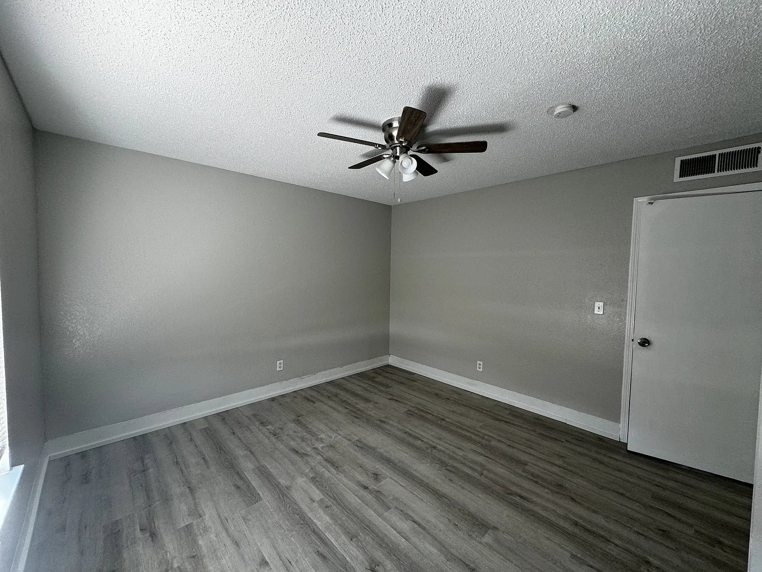 13340 Horizon Boulevard APT #07 - 3 — Photo 4