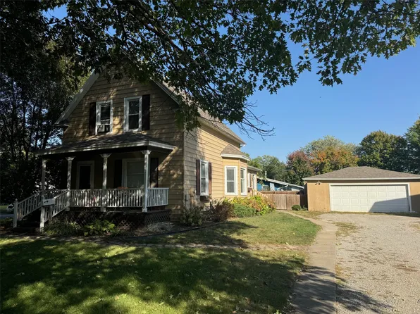 1318 Main St, Pella, IA 50219