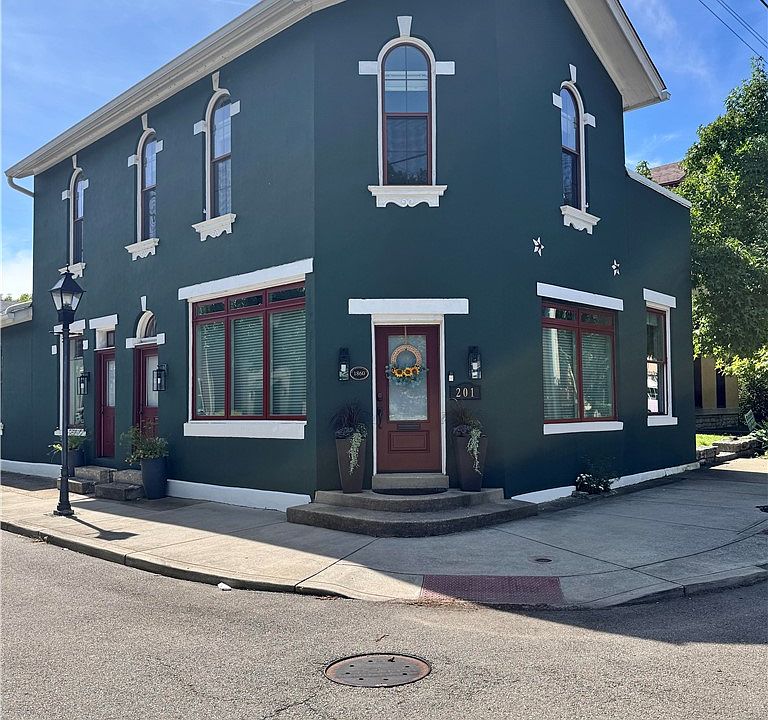 1st image of 201 Brown St