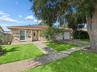 2533 Eastview Dr, Harvey, LA 70058