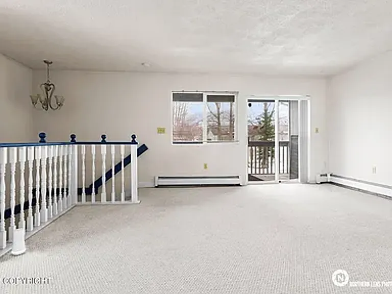 528 State St — Photo 22