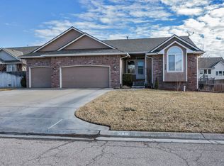 250 S Duffers Ct, Andover, KS 67002