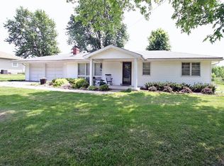 6877 Brighton Bunker Hill Rd, Bunker Hill, IL 62014