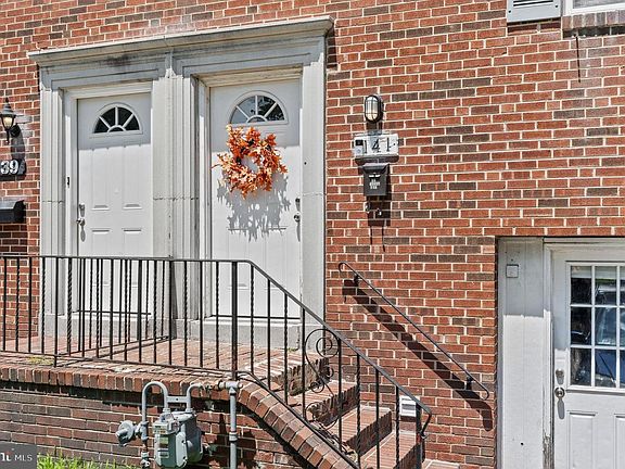 2nd image of 141 Laureba Ave