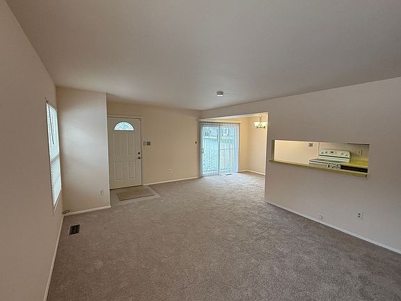 3rd image of 32 Mission Wood Way