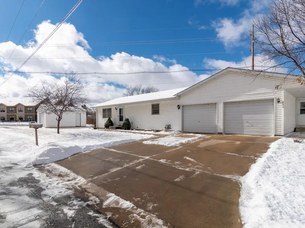 501-503 Lyman St, Waverly, IA 50677