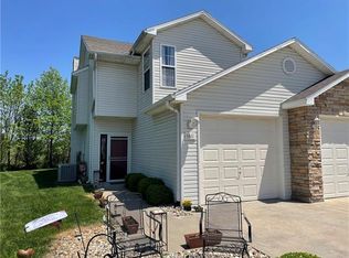 1611 SW Madison Cir, Lees Summit, MO 64081