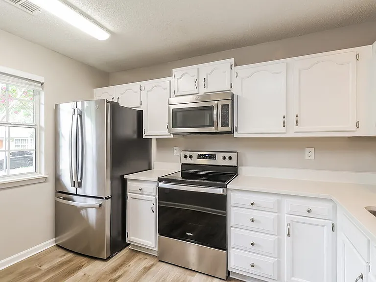 3204 Summercroft Ln — Photo 9