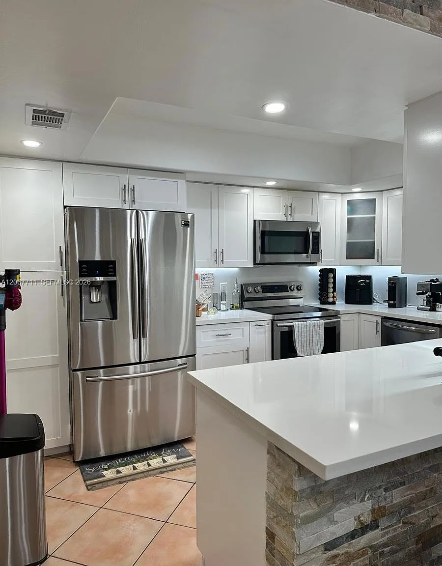 Lakes Meadow Vilg Homes C — Photo 3