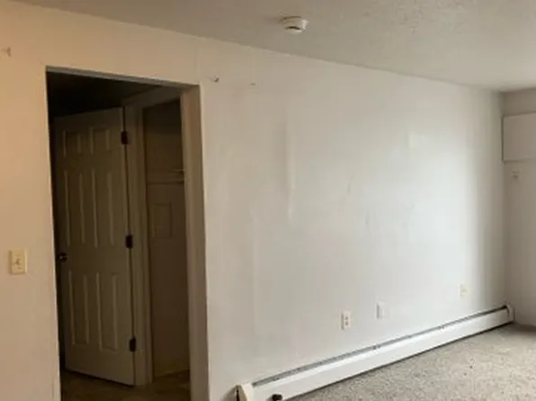 20 Wolf Rd, Lebanon, NH