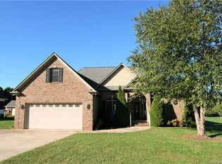 1268 Killian Farm Rd, Stanley, NC 28164