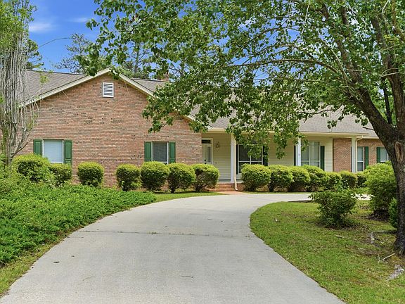 2nd image of 79 Fairway Pl