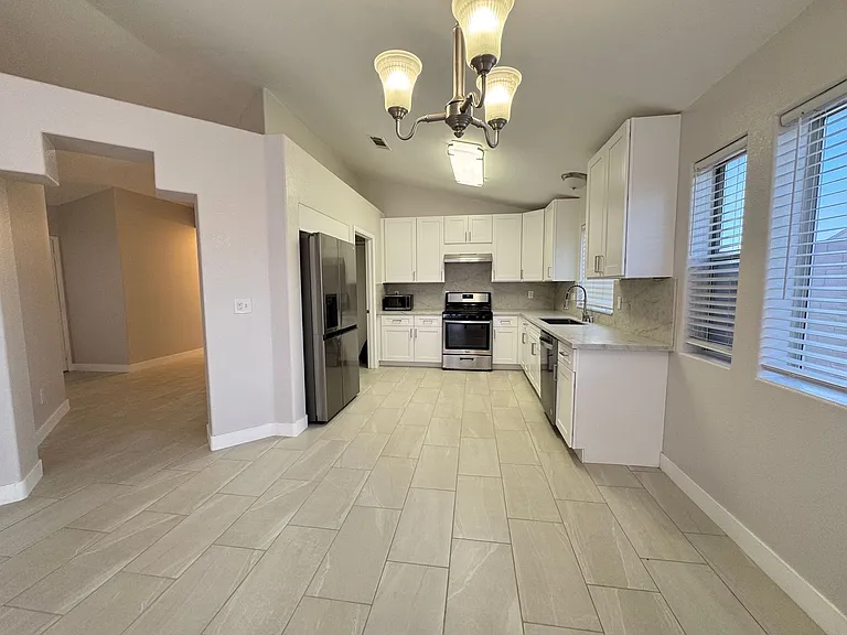 9180 Sparklewood Ct — Photo 24