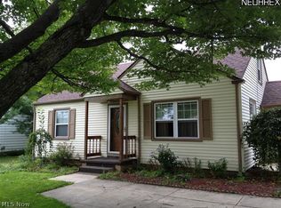 2147 Clearview Ave NW, Warren, OH