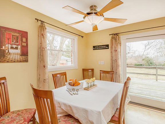 5th image of 16 Bartley Ln