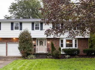 86 Halwill Dr, Amherst, NY 14226