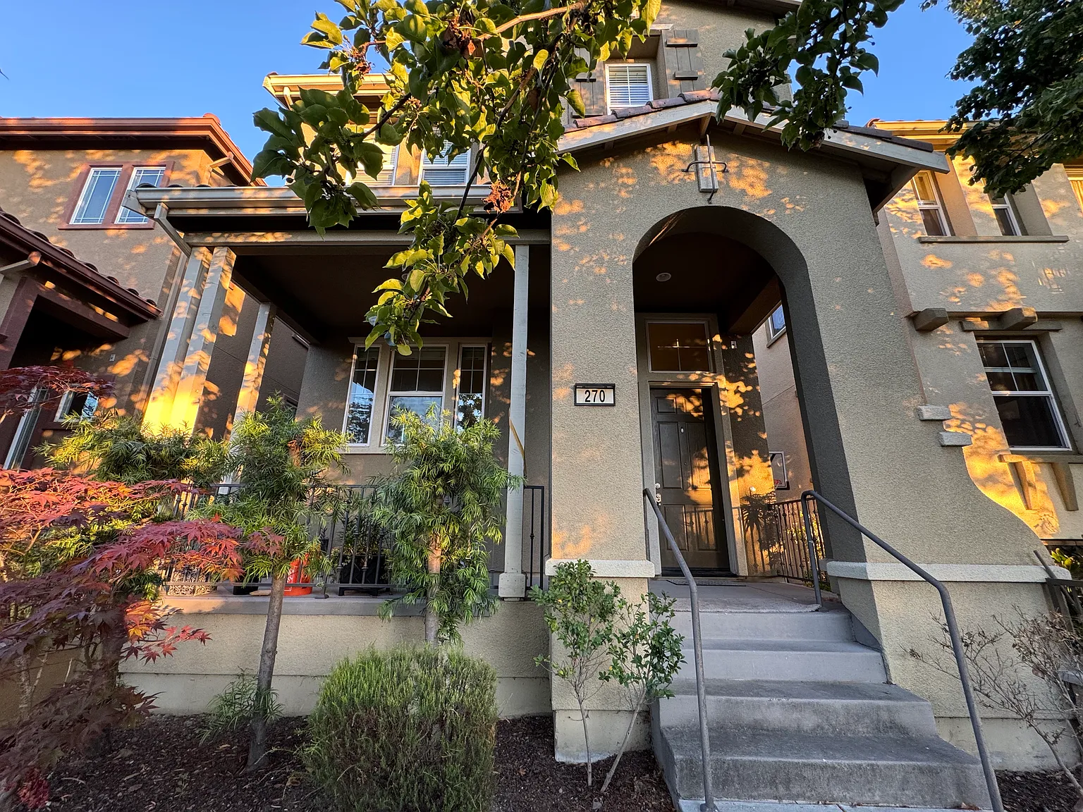 270 Alvarez Cmn photo 1
