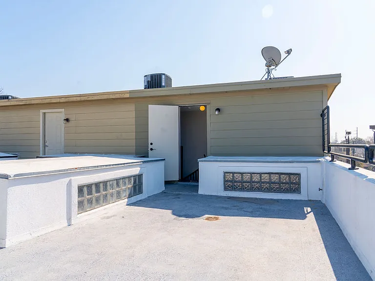 310 S Jensen Dr — Photo 41