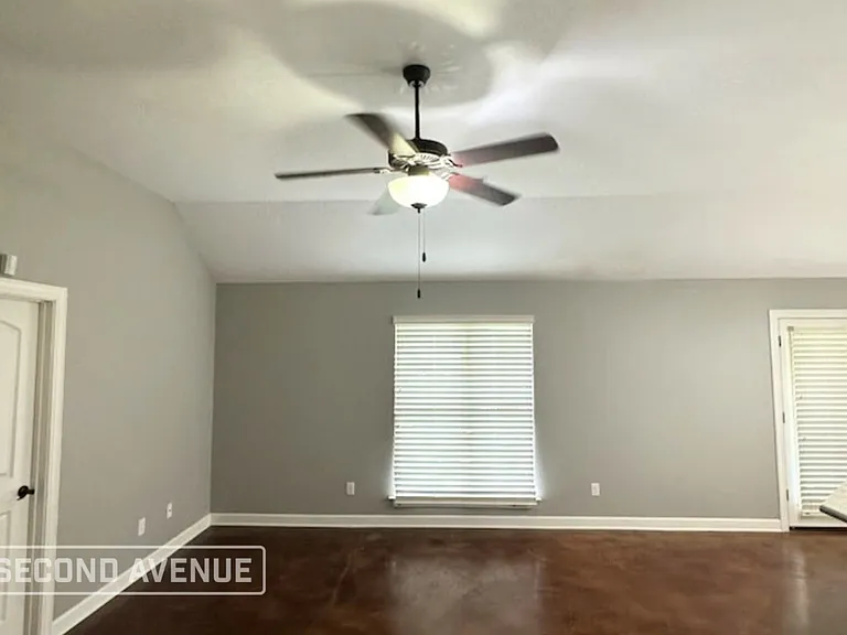 8948 Smith Ranch Dr — Photo 3