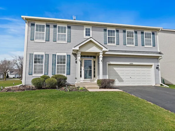 1680 Fallbrook Dr, Hampshire, IL 60140