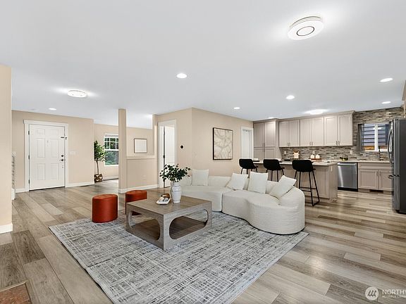 4th image of 22727 NE Cascara Circle