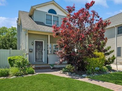2660 Rosebud Avenue, Merrick, NY, 11566