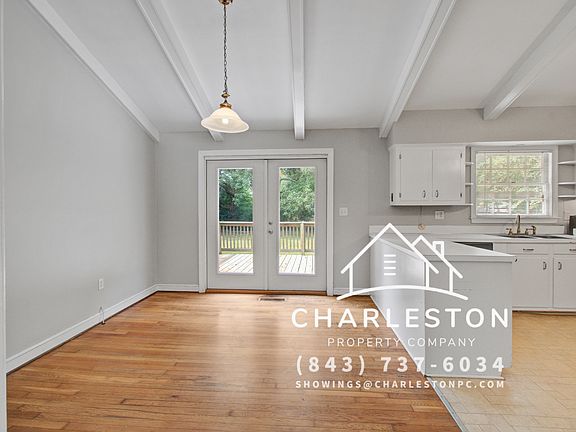 413 Betsy (6) WM_09092022