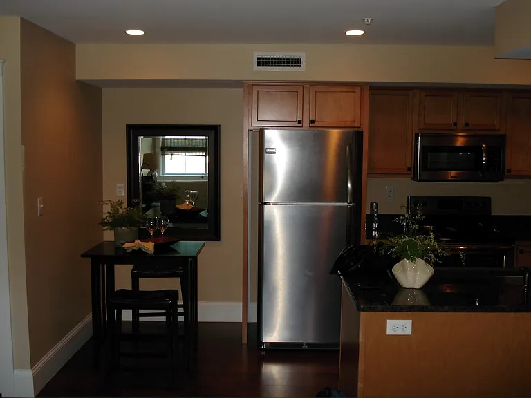 249 Islington St #2 — Photo 4
