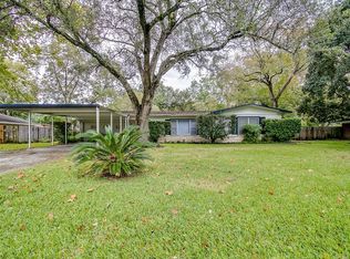 1604 E Fayle St, Baytown, TX 77520