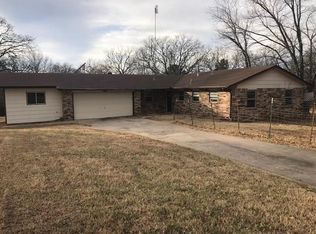 1610 Navajo Rd, Norman, OK 73026