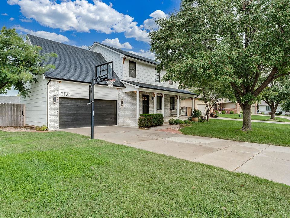 1st image of 2134 N Parkdale Ct