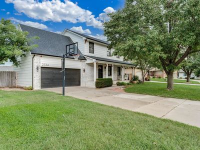2134 N Parkdale Ct, Wichita, KS, 67212