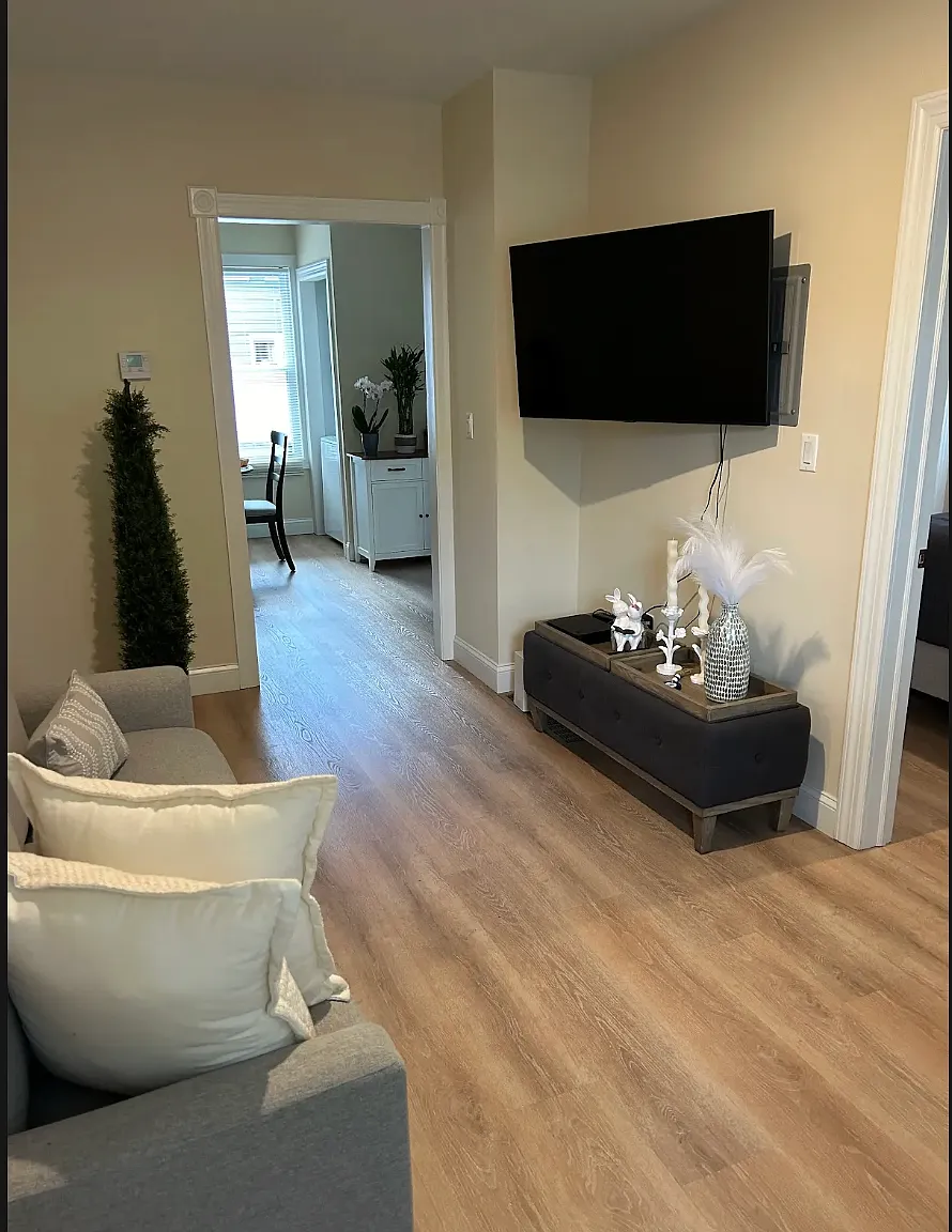 1 bed, $2,100 — Photo 2