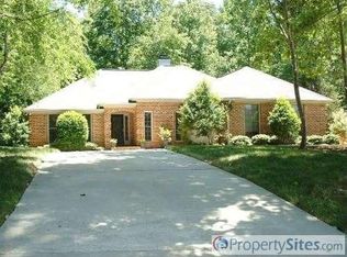 110 Tweed Pl, Chapel Hill, NC 27517